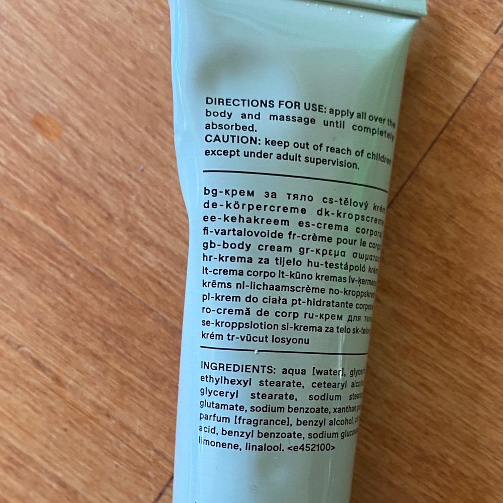Salt & Stone Bergamot & Hinoku Body Lotion 1.0 fl oz Travel Size - Picture 6 of 7